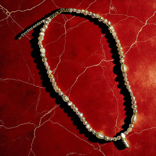 Perles Putain Chic the “Holly”